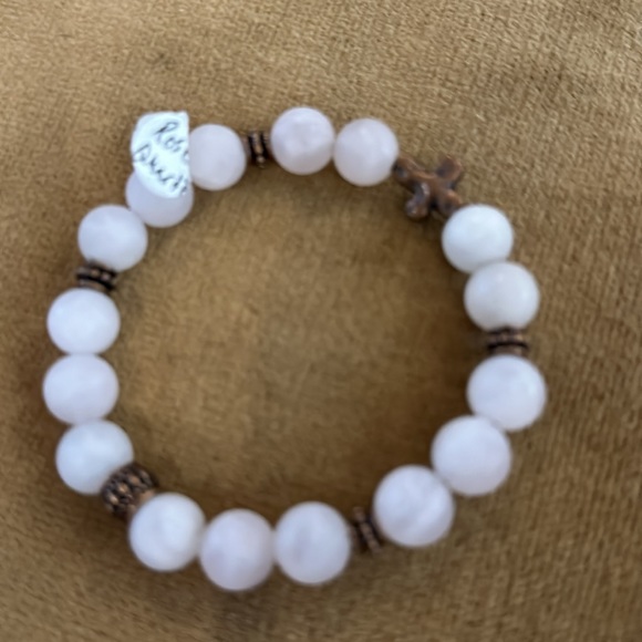 Beaded rose quartz bracelet with the elastic stretch - Picture 2 of 3